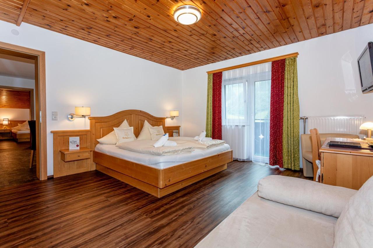 Fruehstueckshotel Birkenhof Раурис Екстериор снимка