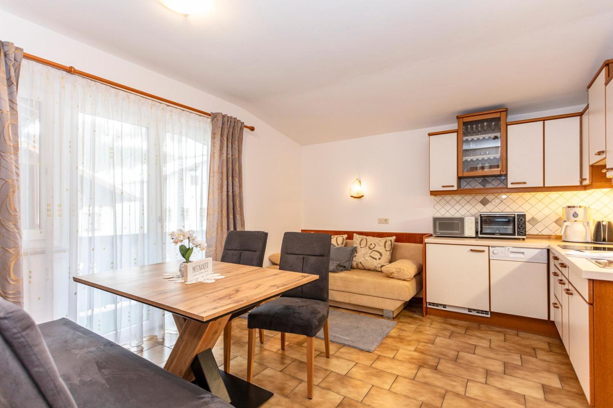 Fruehstueckshotel Birkenhof Раурис Екстериор снимка